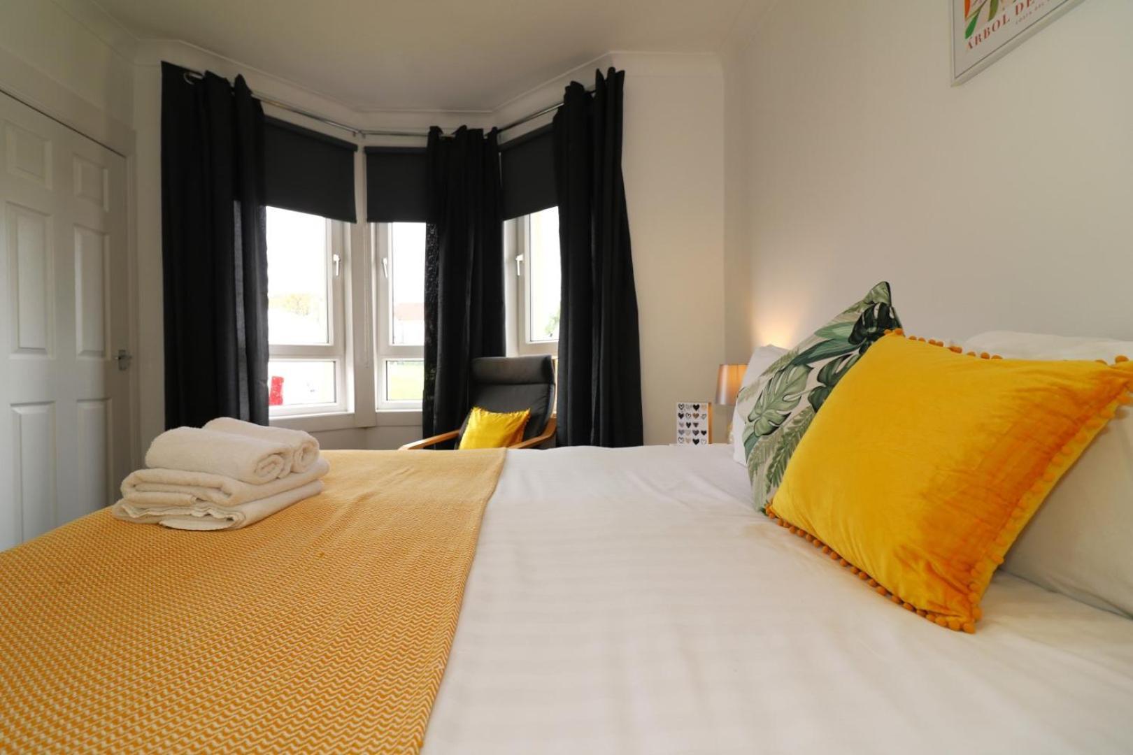 Apartmán Signature - Gartlea House Airdrie Exteriér fotografie